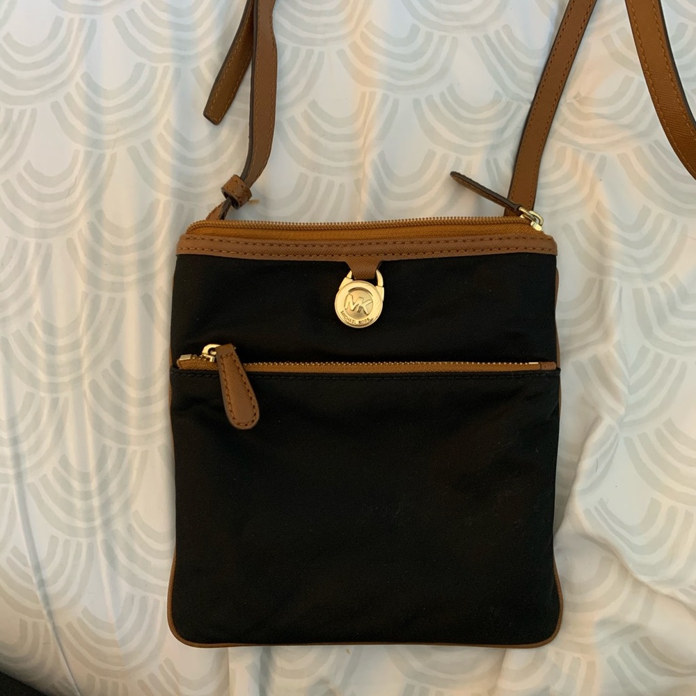 Michael Kors cross body purse